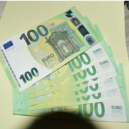 100 Euro Banknote bills